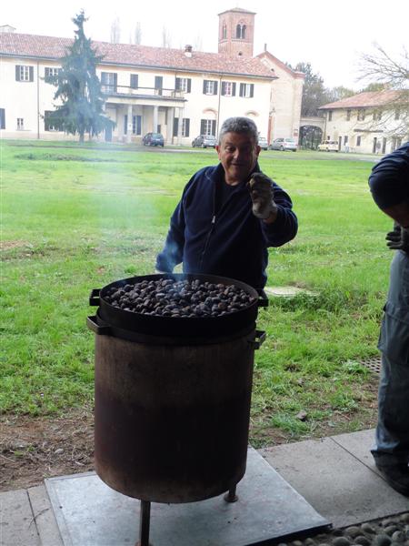 il bracere delle castagne.jpg - 57.63 Kb
